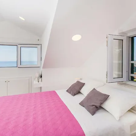 Pensjonat Sobe Na Konalu 3*