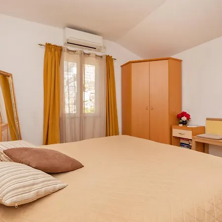 Gostinjska kuća Sobe Na Konalu 3*