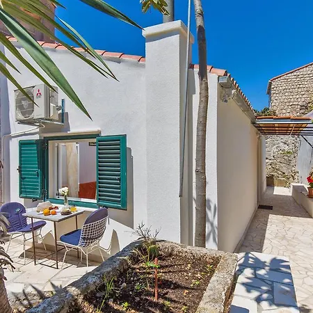 Gostinjska kuća Sobe Na Konalu